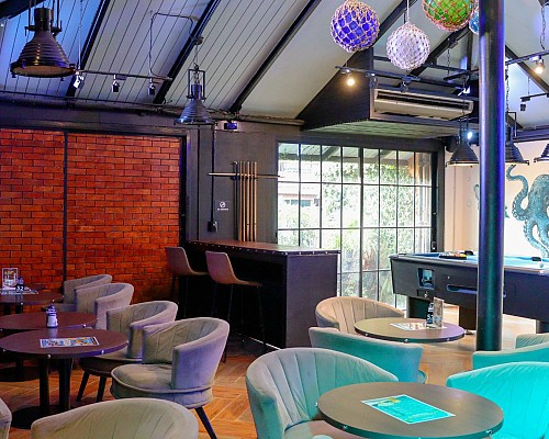 Breeze Cafe & Bistro