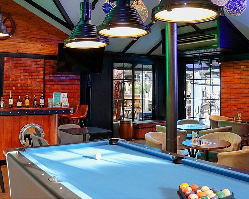 Breeze Cafe & Bistro