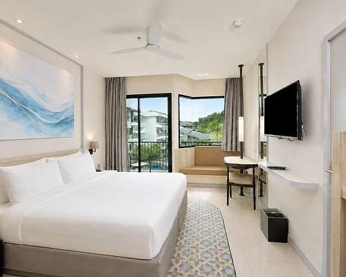 Superior Pool View Room
