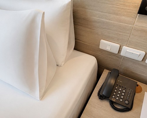Deluxe Pool Access Room